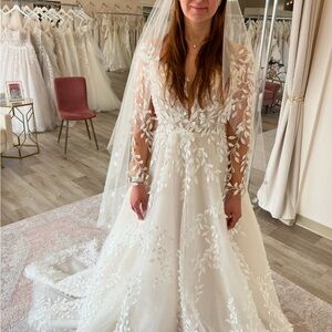 Wedding dress size 6